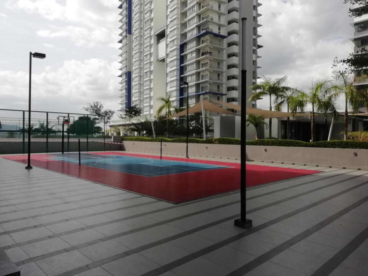 Fz Almyra Homestay Kajang Exterior photo